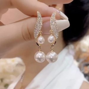 S-Shape Crystal Leaf EarringsS-Shape Crystal Leaf Earrings