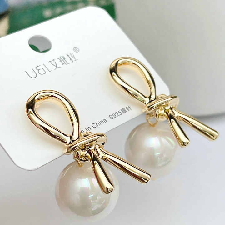 Luxury Clip-On Earrings - Image 2