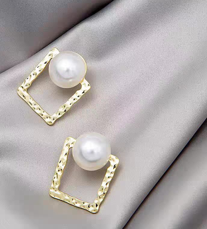 Korean Square Pearl Earrings - Image 2