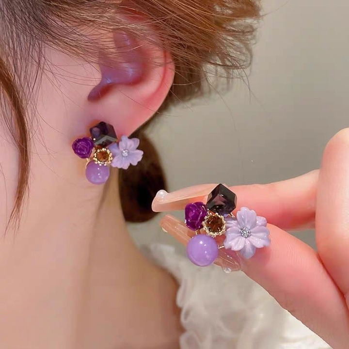 Black Flower Crystal Korean Earrings